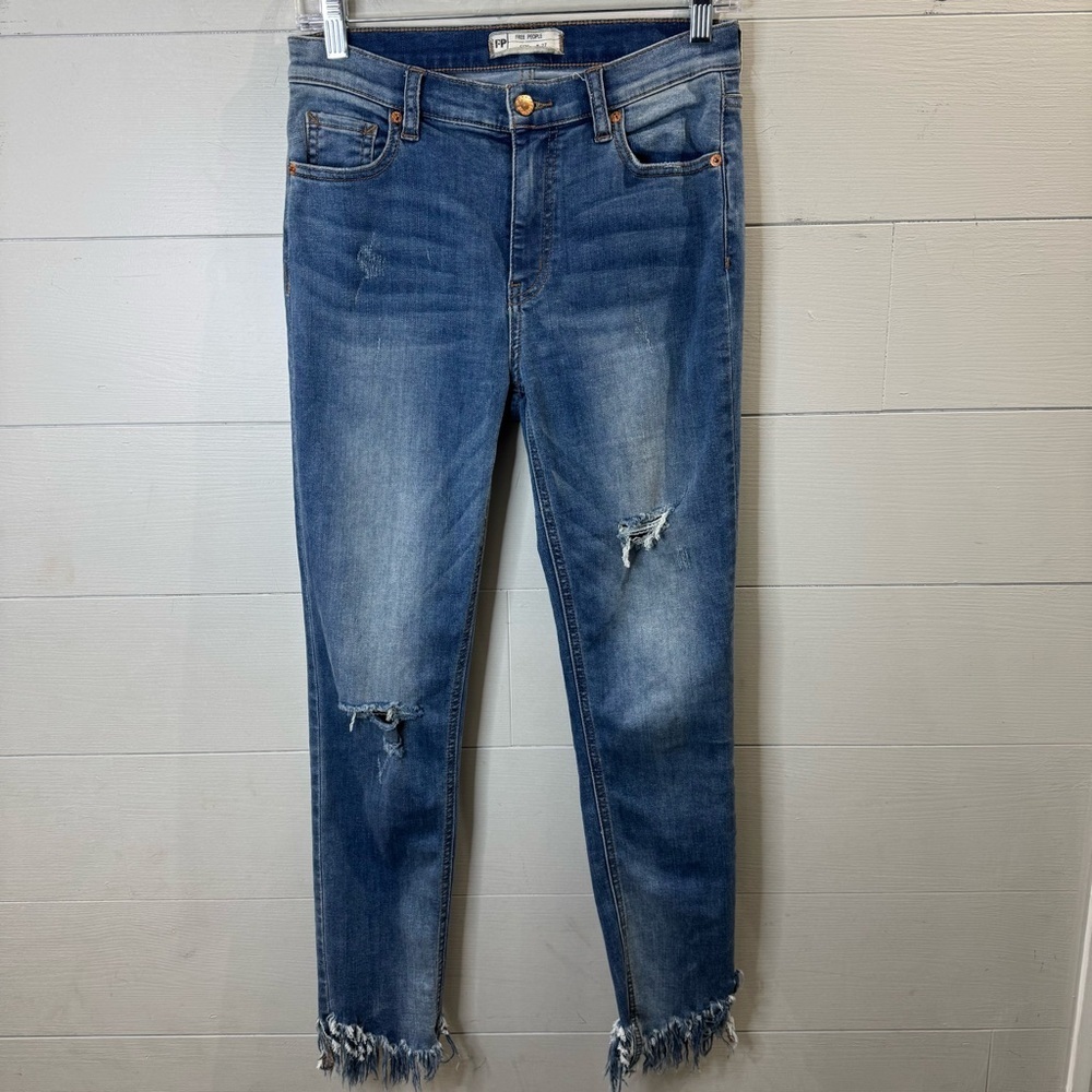 Free People Distressed Blue Denim Jeans With Frayed Hem Size 27
